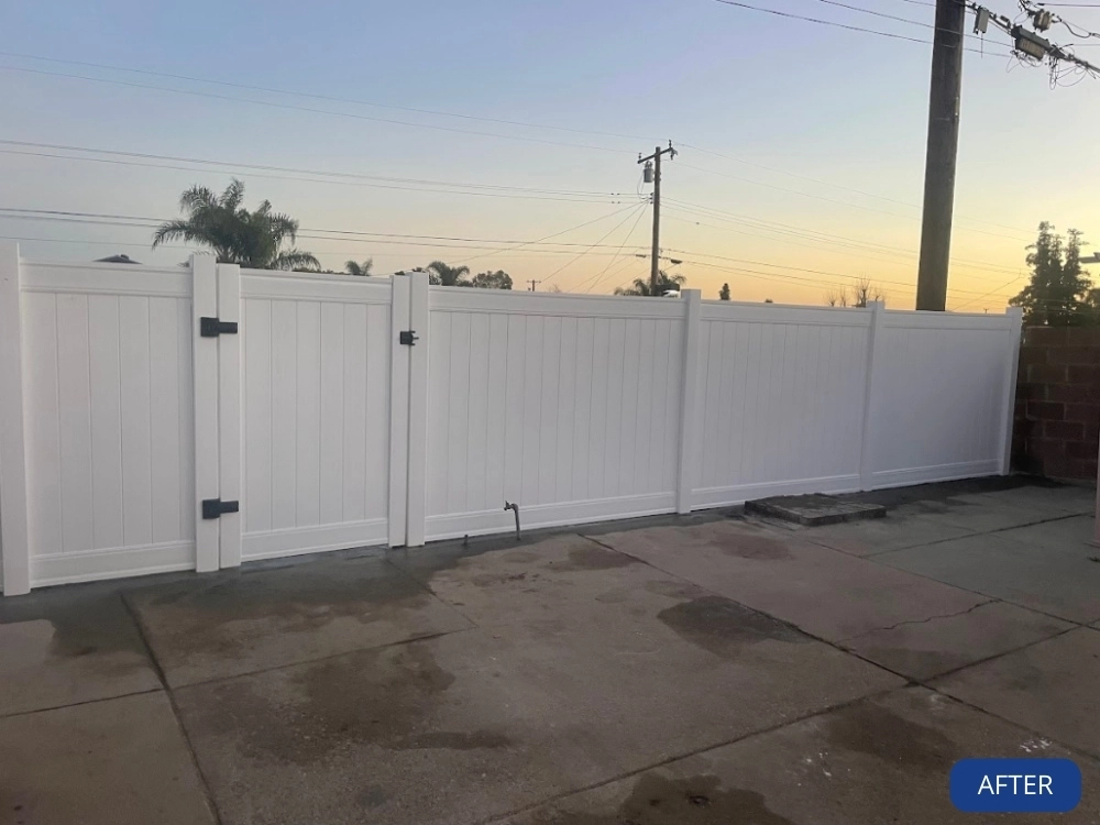 Cali Shine Expert Demolition in Los Angeles. A powerful shot of heavy machinery safely and efficiently carrying out a controlled structural or interior demolition project in a Southern California setting.