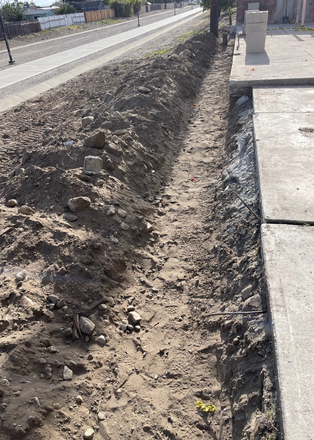 Cali Shine Expert Demolition in Los Angeles. A powerful shot of heavy machinery safely and efficiently carrying out a controlled structural or interior demolition project in a Southern California setting.
