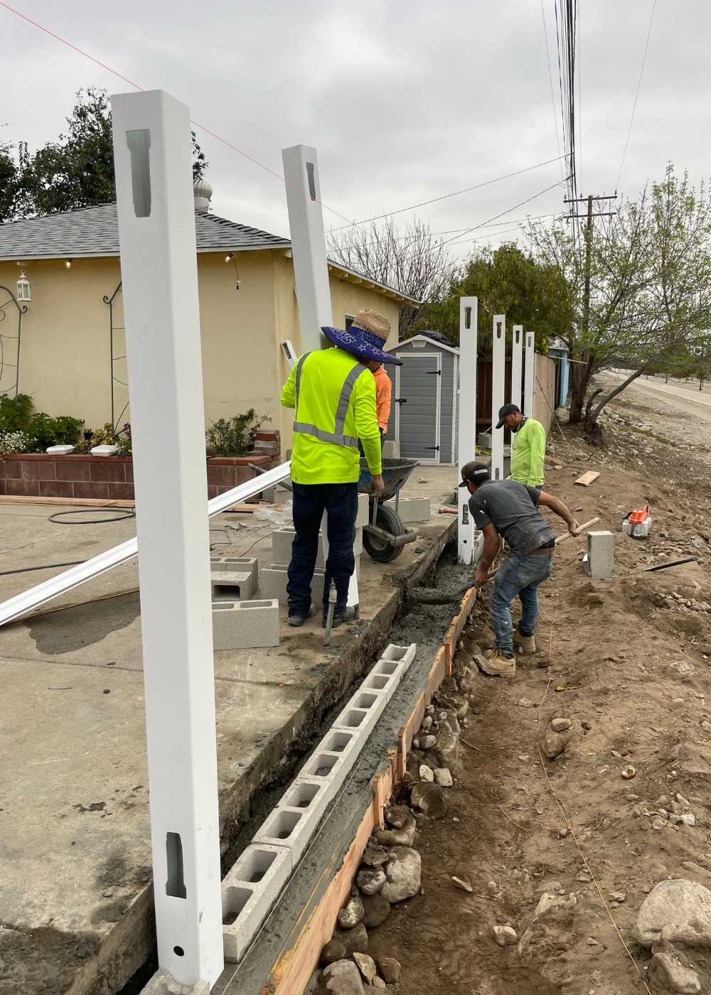 Cali Shine Expert Demolition in Los Angeles. A powerful shot of heavy machinery safely and efficiently carrying out a controlled structural or interior demolition project in a Southern California setting.