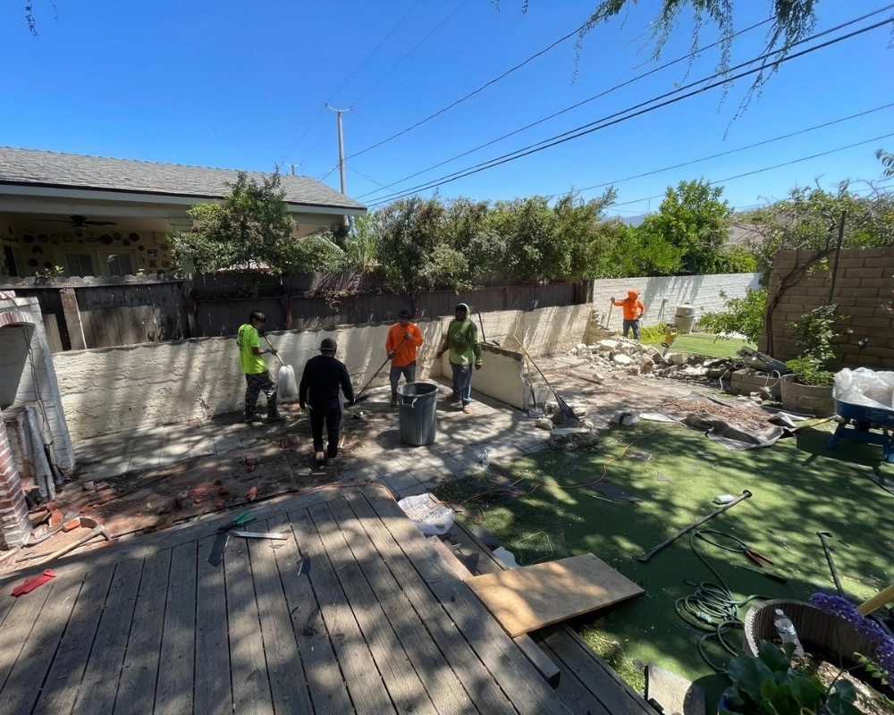 Cali Shine Expert Demolition in Los Angeles. A powerful shot of heavy machinery safely and efficiently carrying out a controlled structural or interior demolition project in a Southern California setting.
